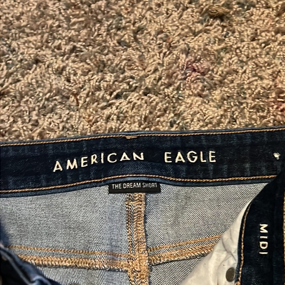 Shorts - Picture 2 of 4